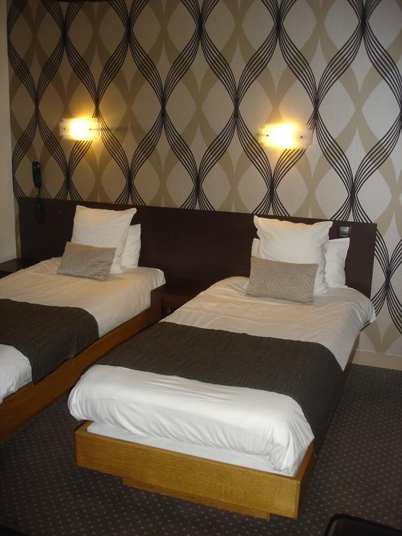 Hotel Reine Mathilde Bayeux Oda fotoğraf